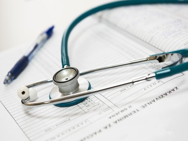 Остър дефицит на лични лекари, въвеждат финансови стимули за избралите специалност обща медицина