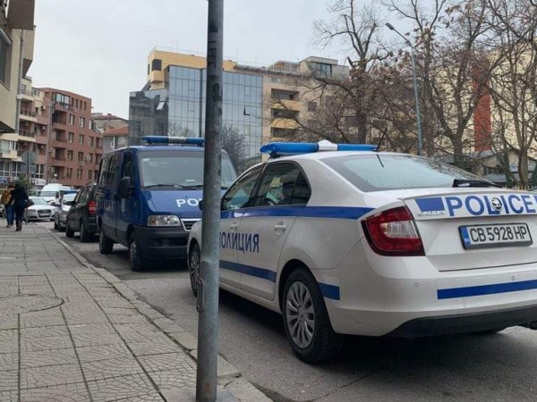Двама мъже пострадаха след стрелба в Пловдив