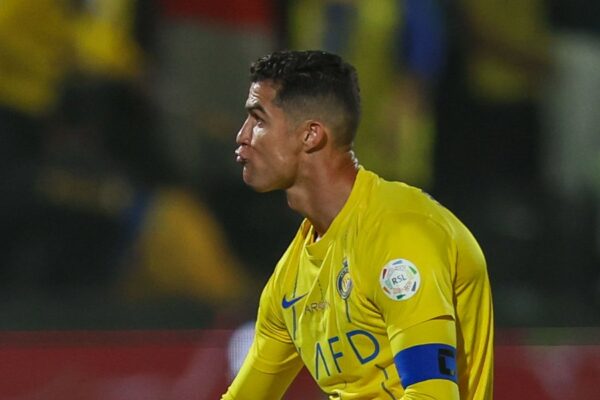Роналдо отнася сериозно наказание за жестовете си - Футбол свят - Други