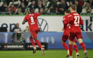 Щутгарт спечели надстрелването с Волфсбург и запази мечтата за ШЛ - Футбол свят - Германия